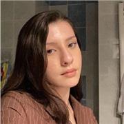 Etudiante pour donner des cours, l'aide au devoir ou révisions